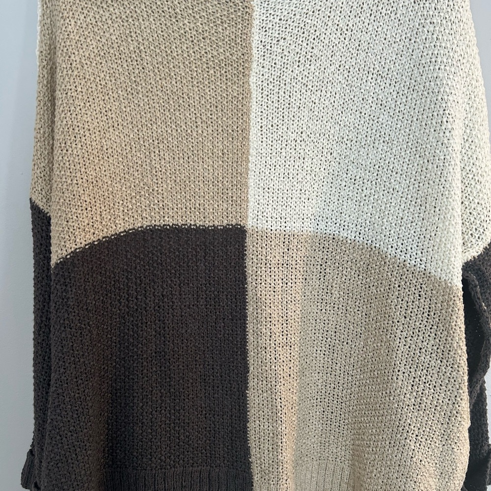 Easel Neutral Block Knit Sweater - Picture 6 of 6